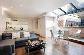 Stylish 2-Bed Haven Near Sherlock Holmes Museum